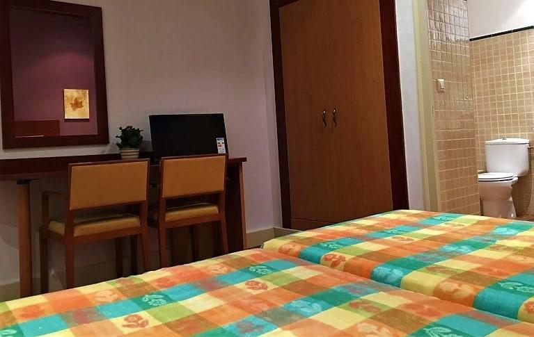Hotel La Fonda Dels Pirineus 마카네트데카브레니스 외부 사진