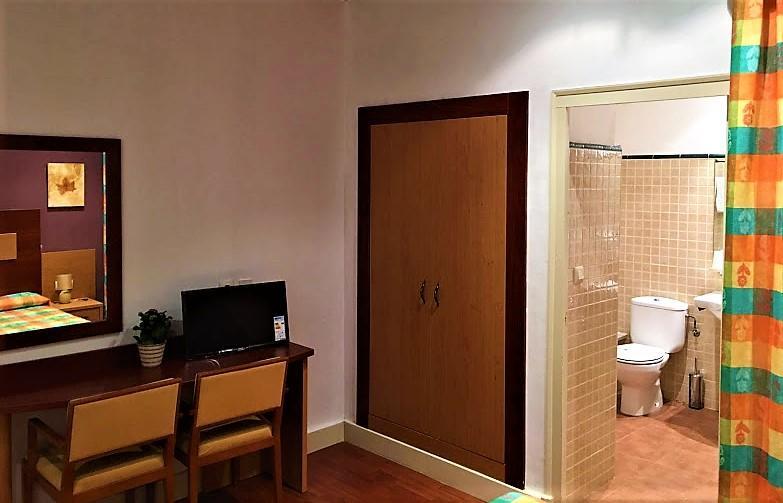 Hotel La Fonda Dels Pirineus 마카네트데카브레니스 외부 사진