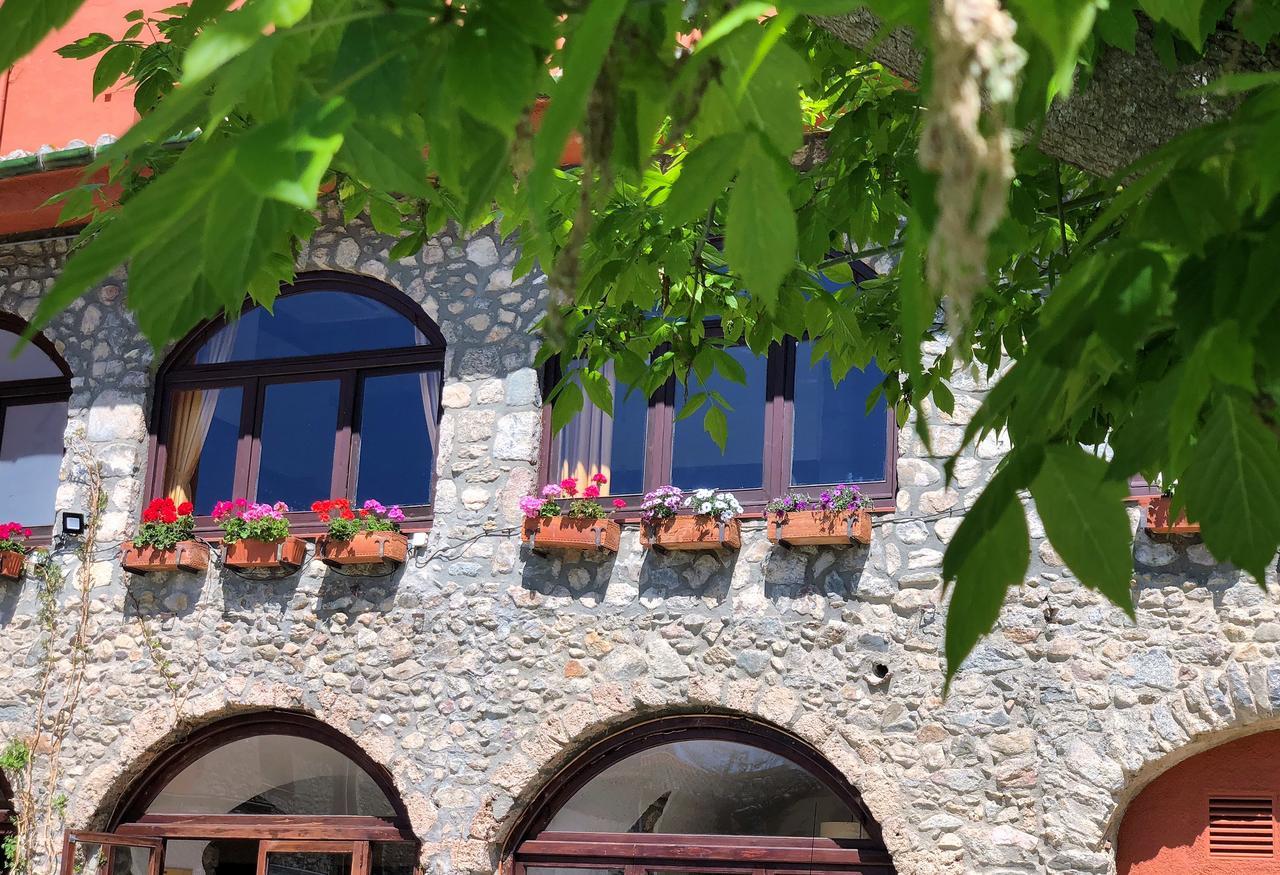 Hotel La Fonda Dels Pirineus 마카네트데카브레니스 외부 사진